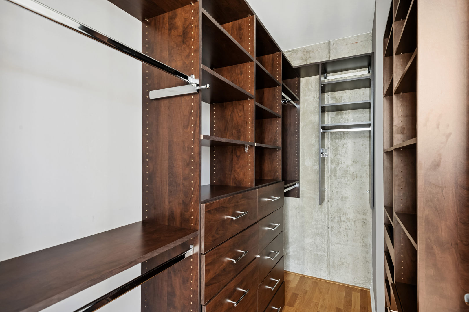 600 N Fairbanks Court Unit: 2805