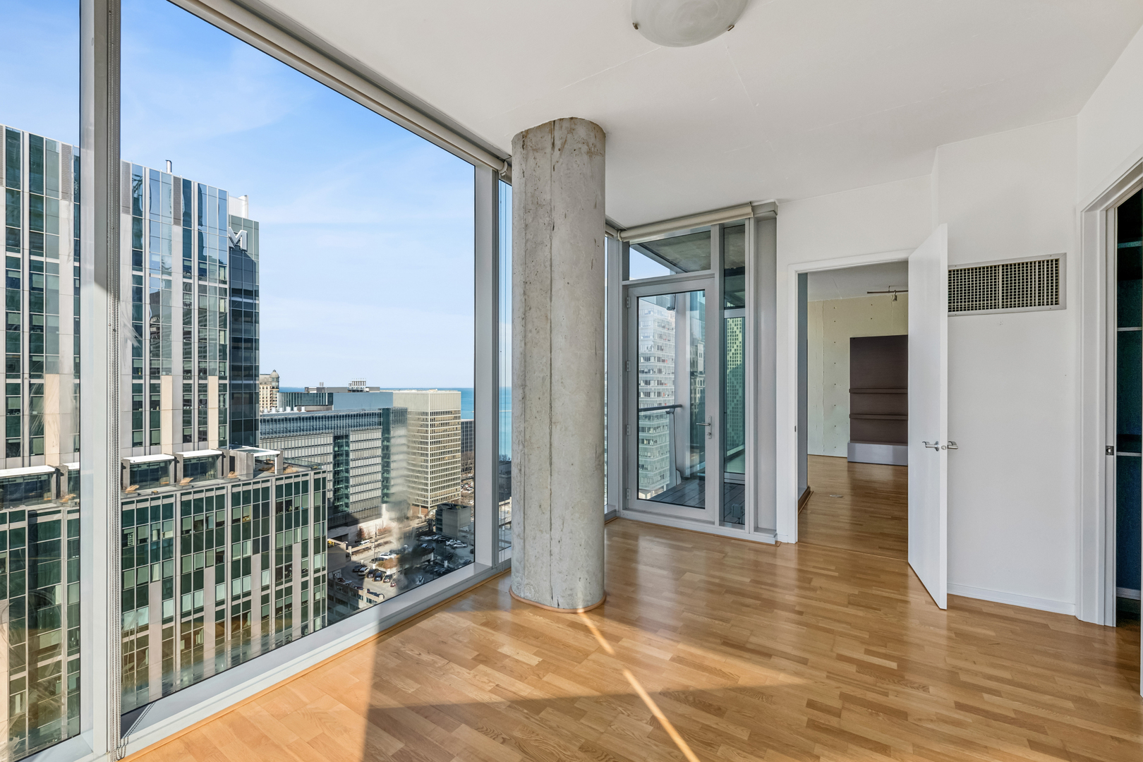 600 N Fairbanks Court Unit: 2805