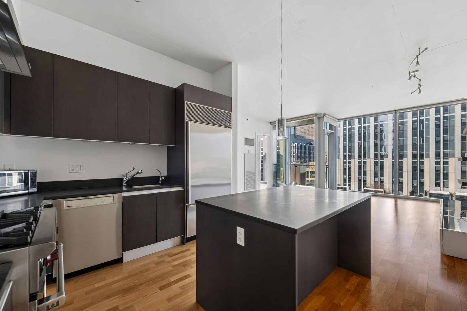600 N Fairbanks Court Unit: 2805