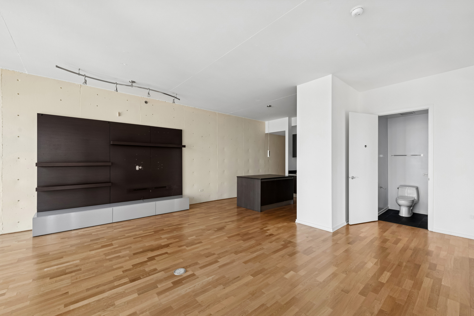 600 N Fairbanks Court Unit: 2805