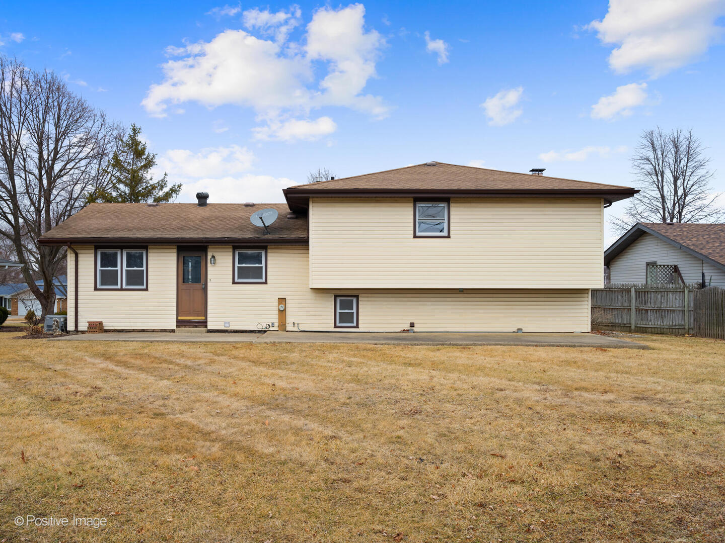 3208 Oakwood Drive