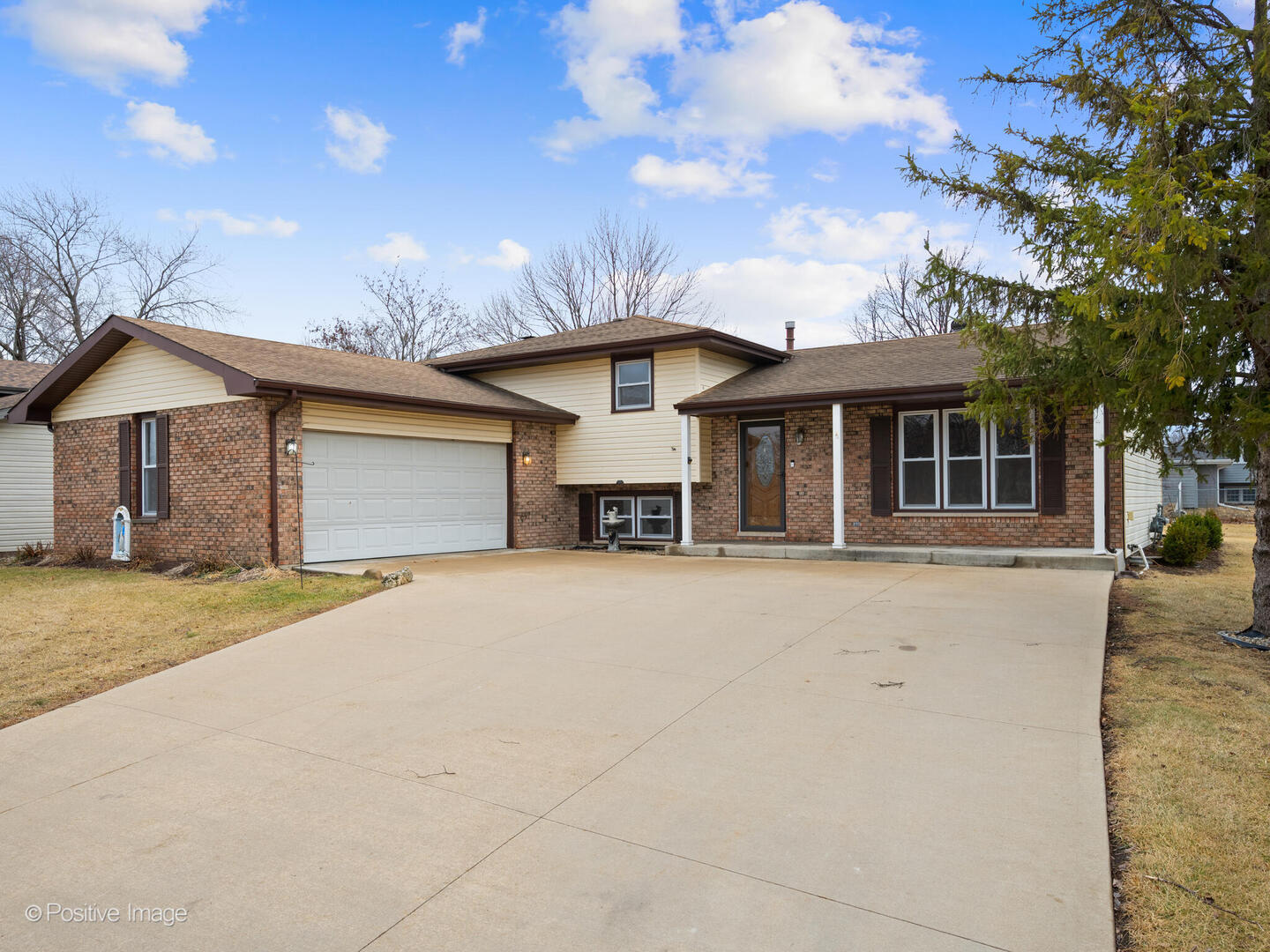 3208 Oakwood Drive
