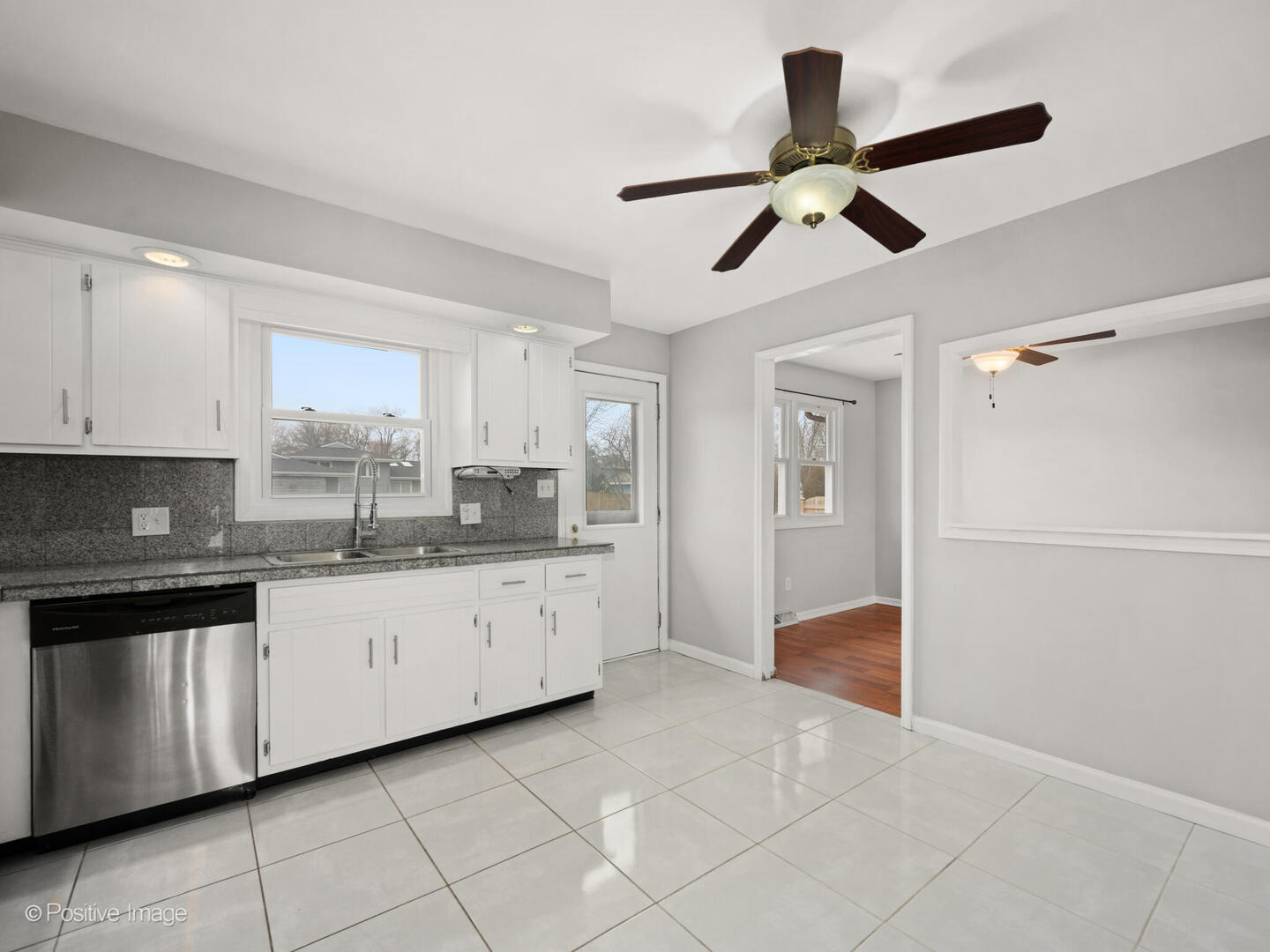 3208 Oakwood Drive