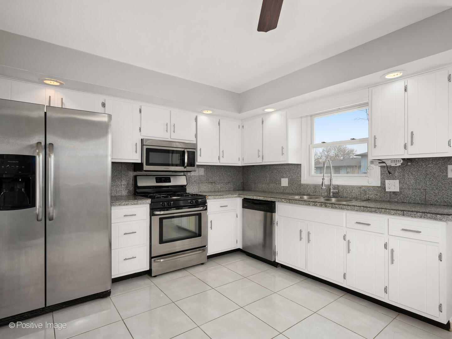 3208 Oakwood Drive