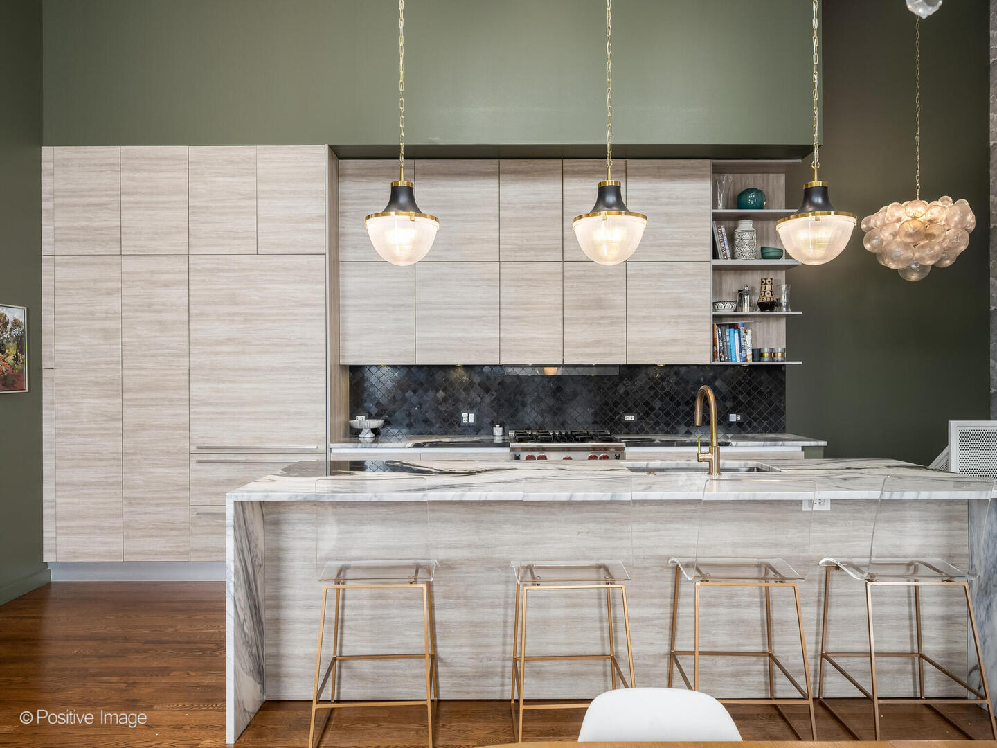 1849 N Hermitage Avenue Unit: 304