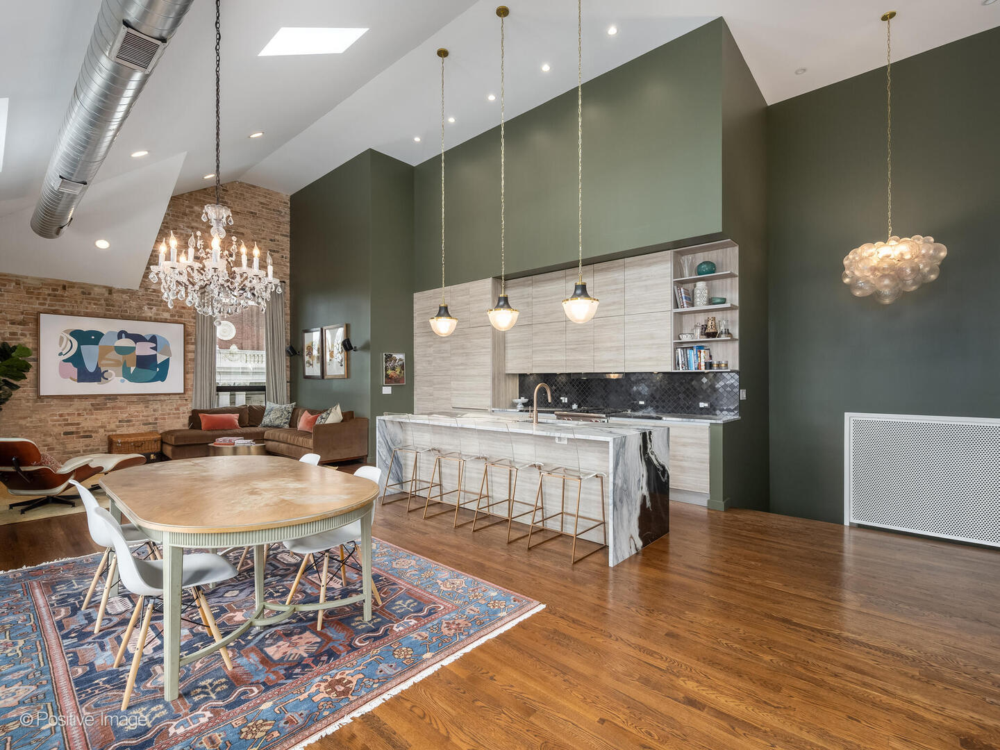 1849 N Hermitage Avenue Unit: 304