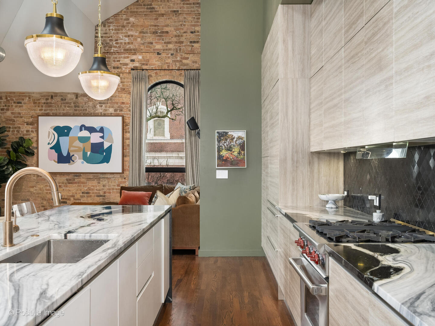 1849 N Hermitage Avenue Unit: 304