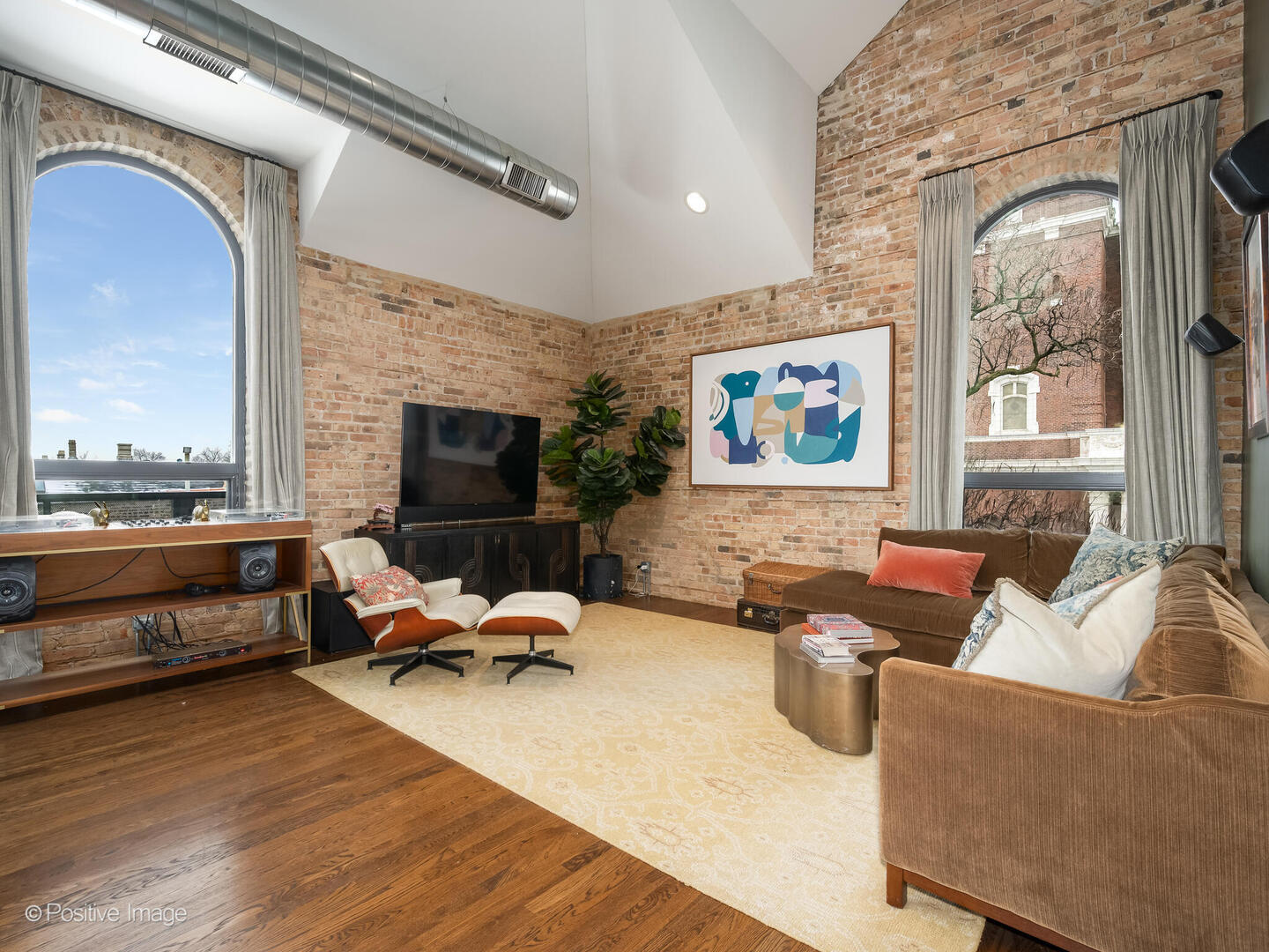 1849 N Hermitage Avenue Unit: 304