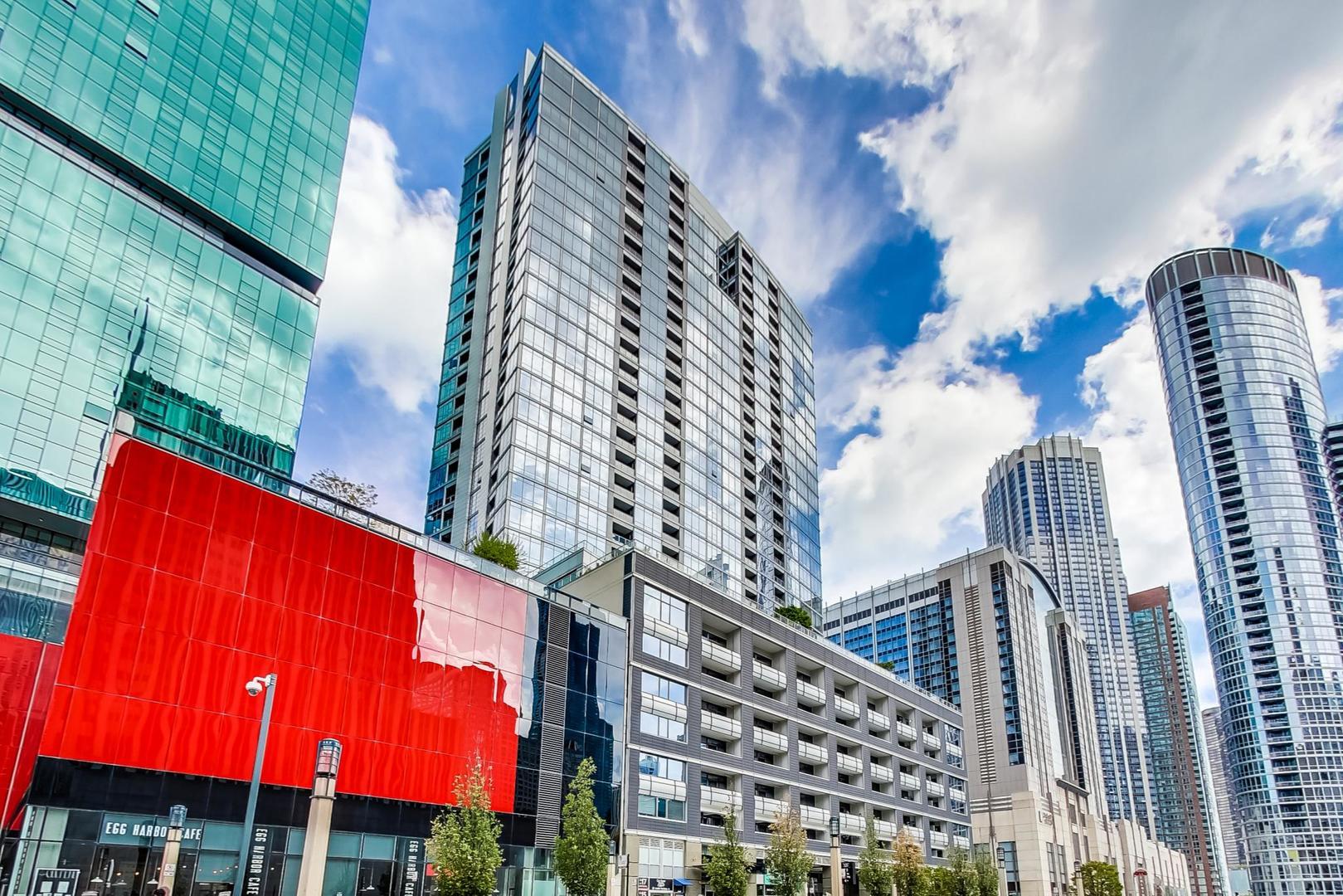 240 E Illinois Street Unit: 1511