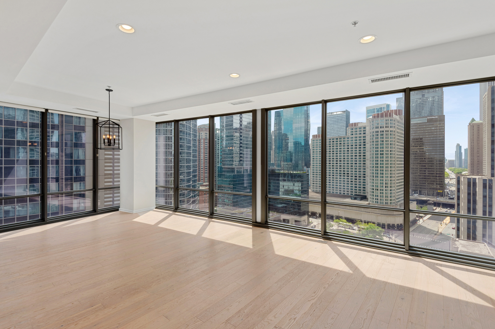 240 E Illinois Street Unit: 1511