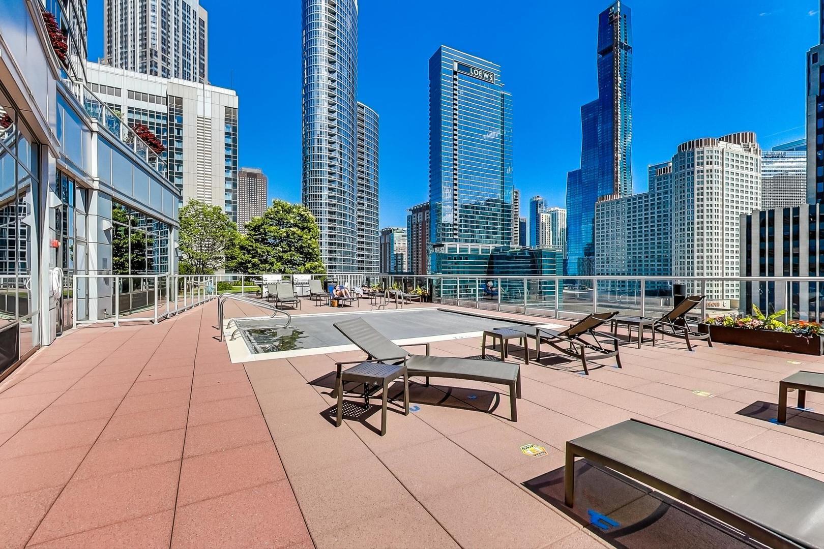 240 E Illinois Street Unit: 1511