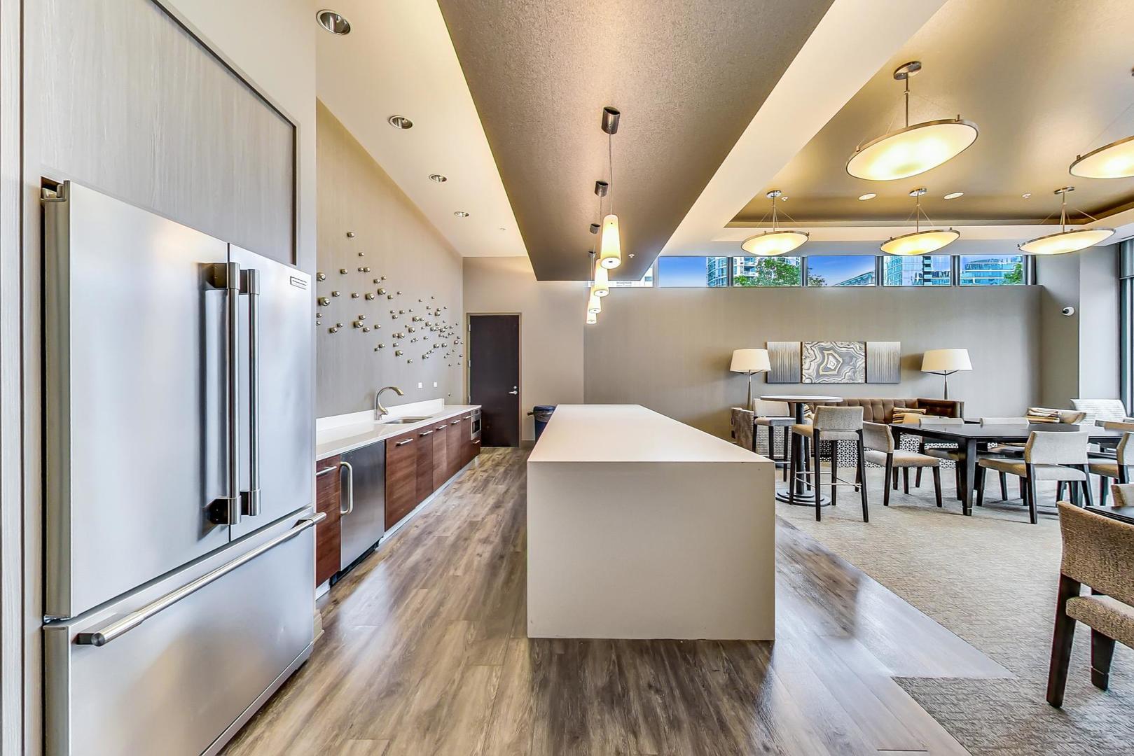 240 E Illinois Street Unit: 1511