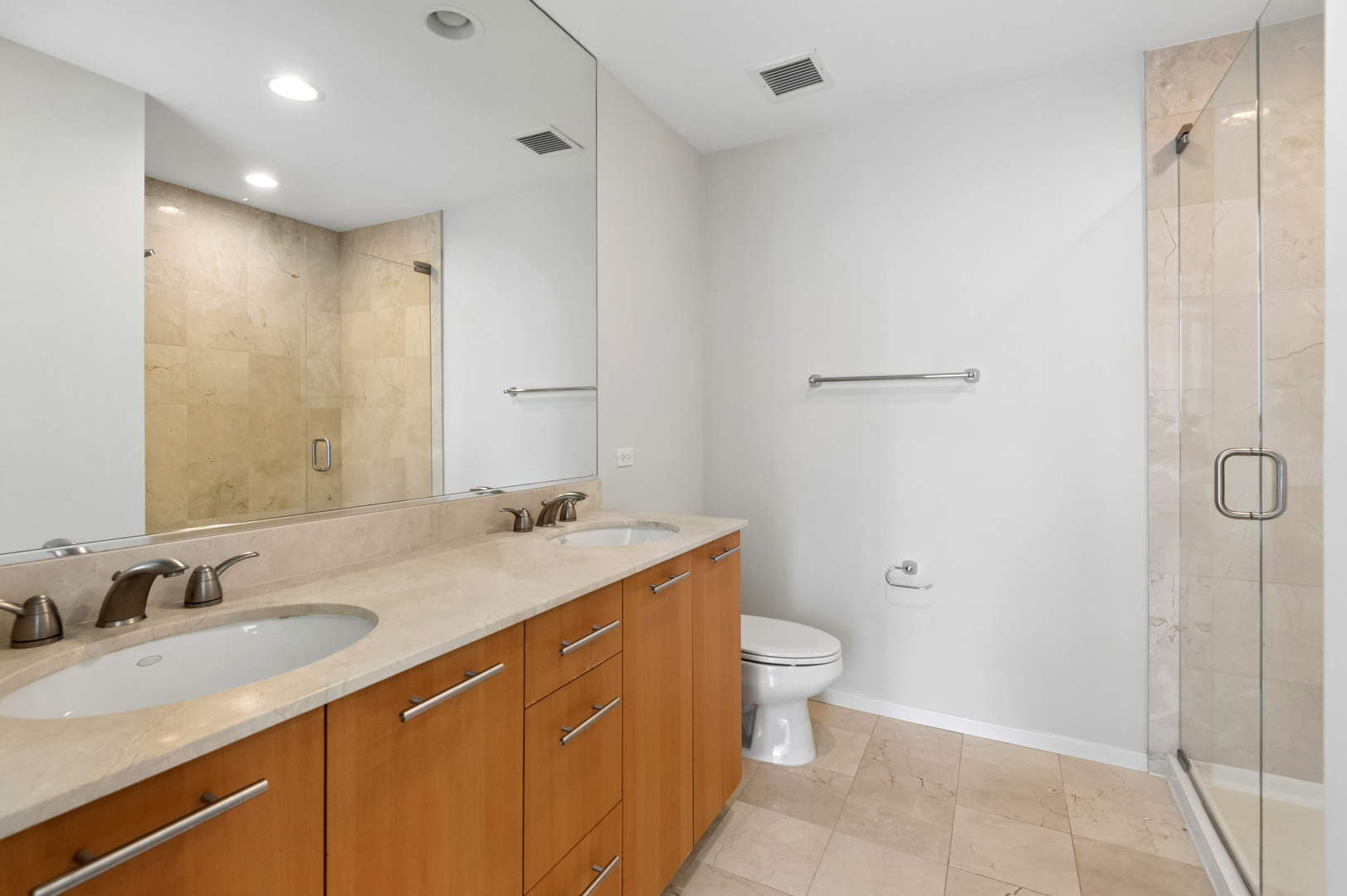240 E Illinois Street Unit: 1511