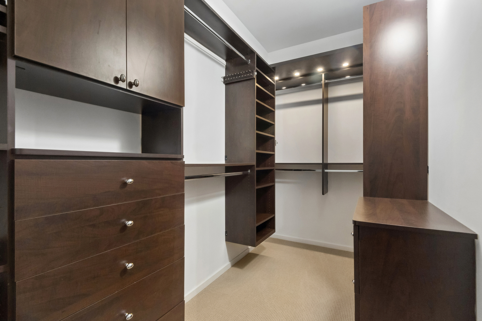 240 E Illinois Street Unit: 1511