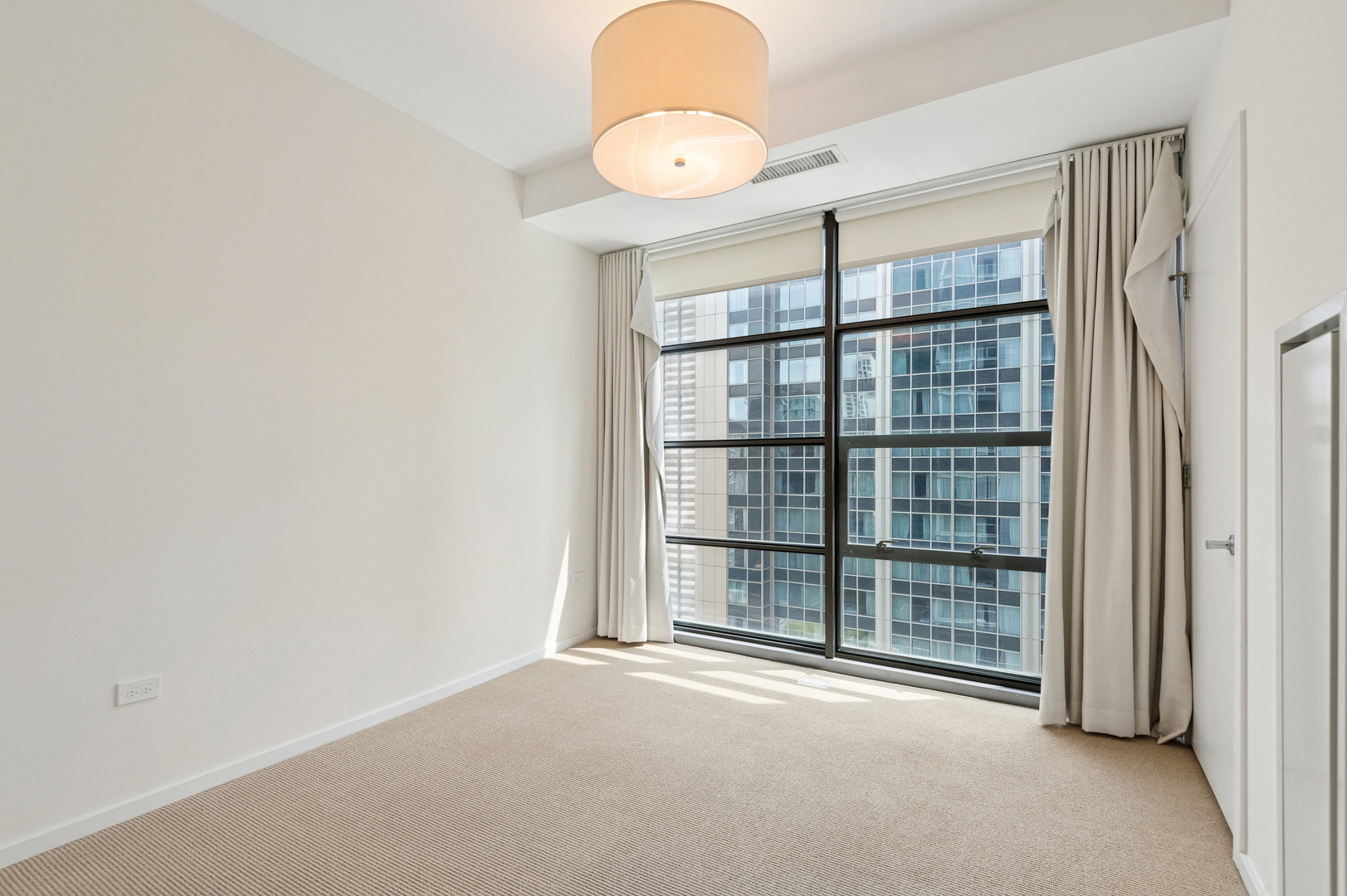 240 E Illinois Street Unit: 1511