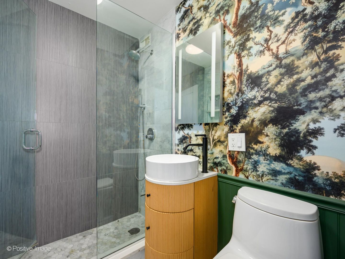 2930 N Sheridan Road Unit: 1107