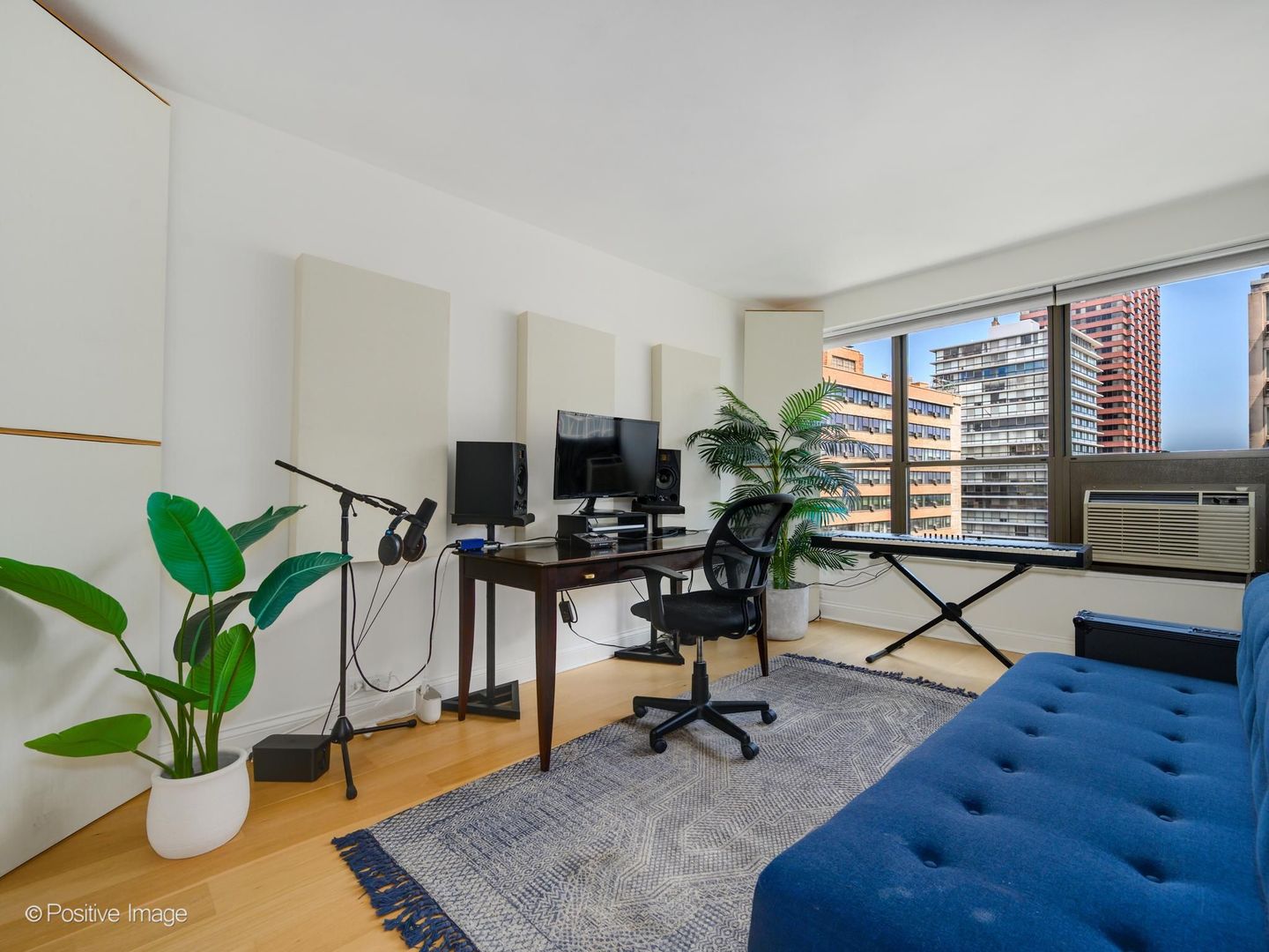 2930 N Sheridan Road Unit: 1107