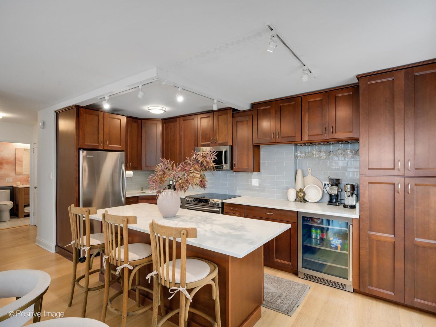 2930 N Sheridan Road Unit: 1107