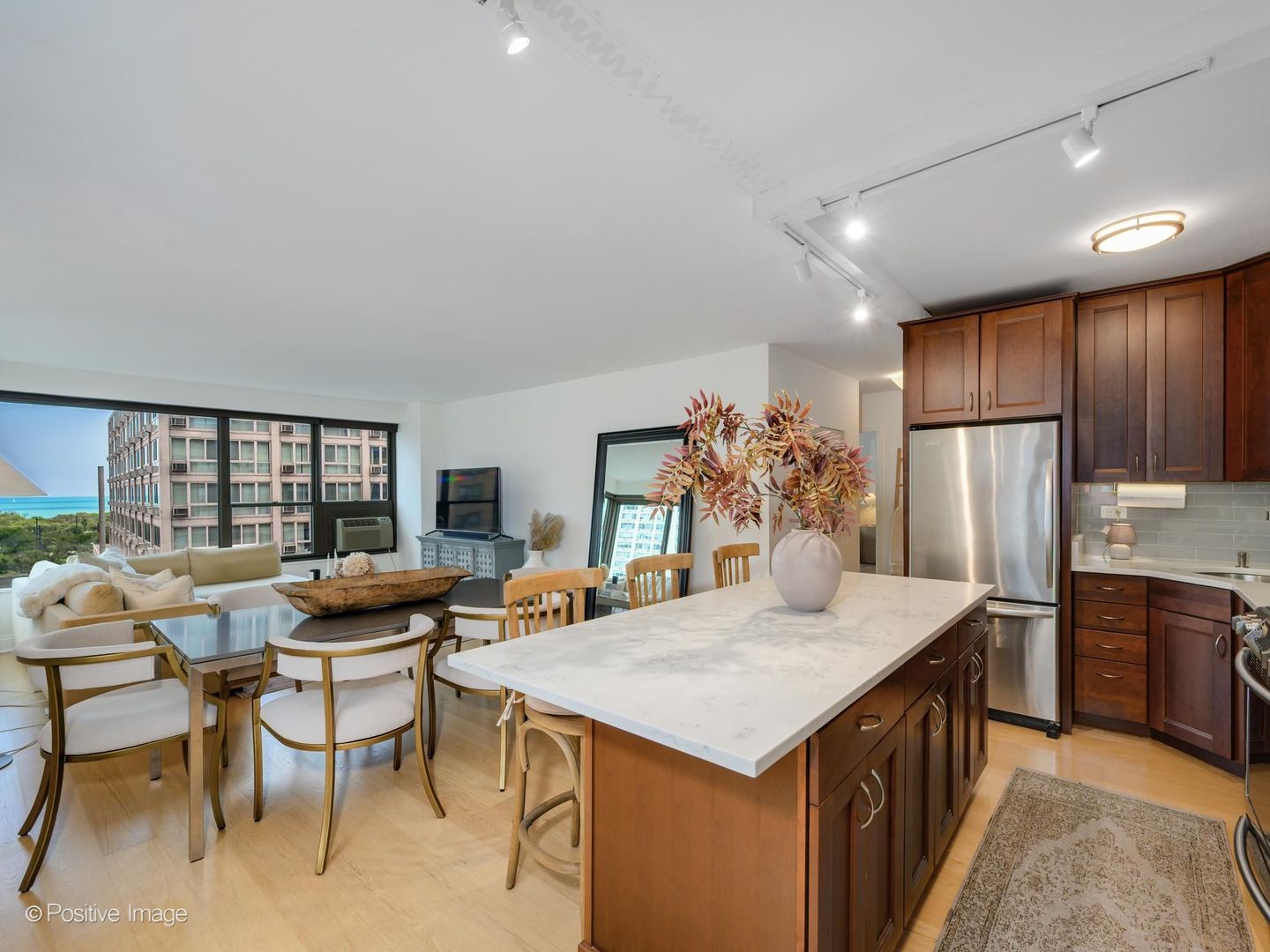2930 N Sheridan Road Unit: 1107
