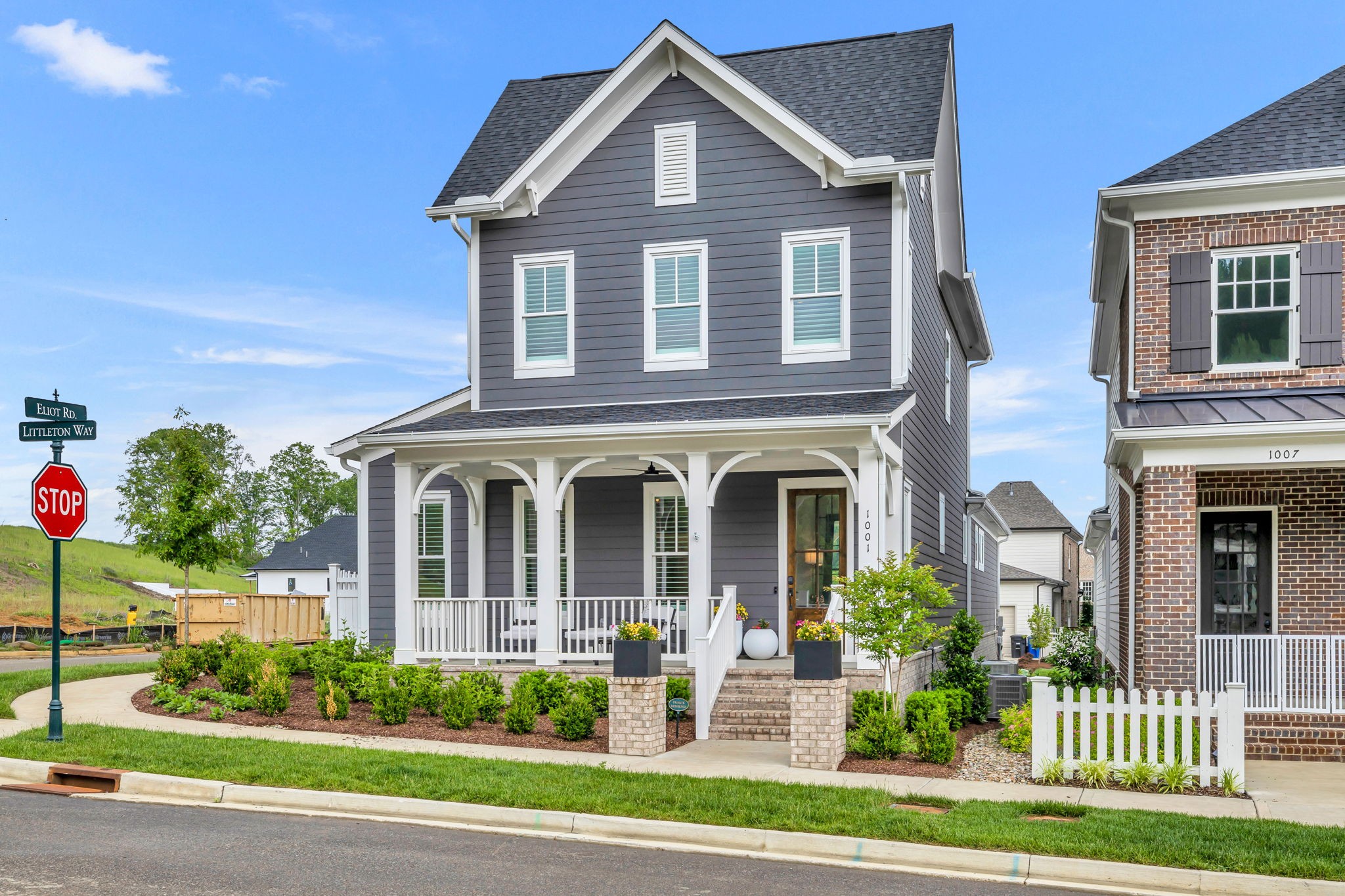 1001 Littleton Way
