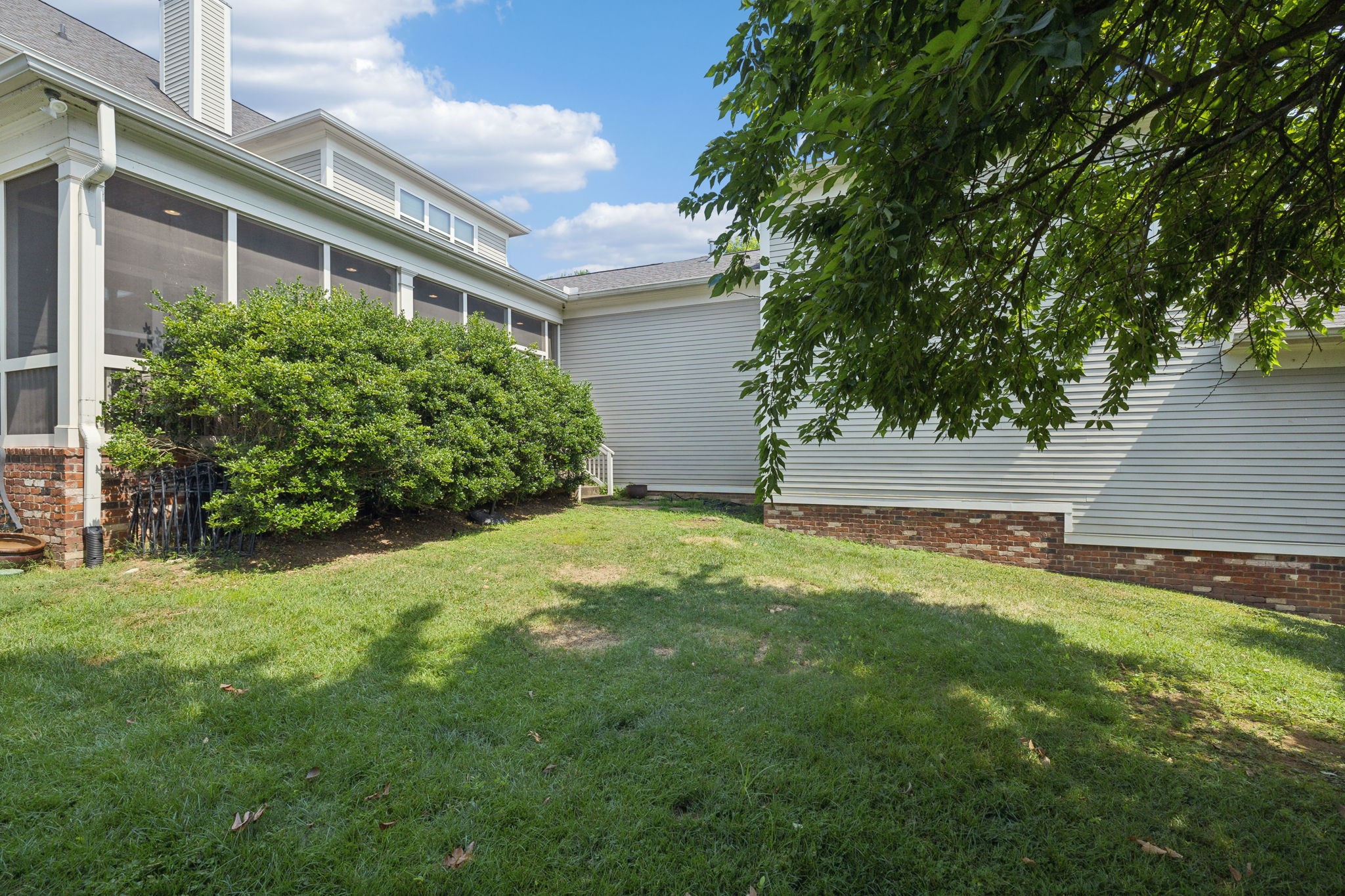 430 Wild Elm St
