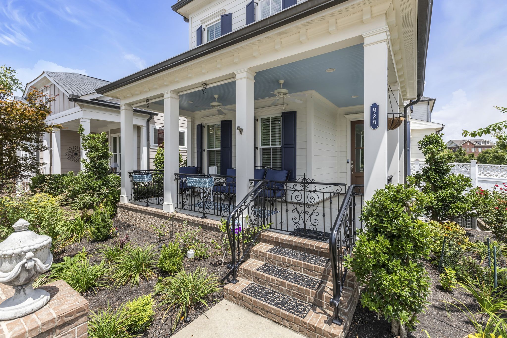 928 Jewell Ave
