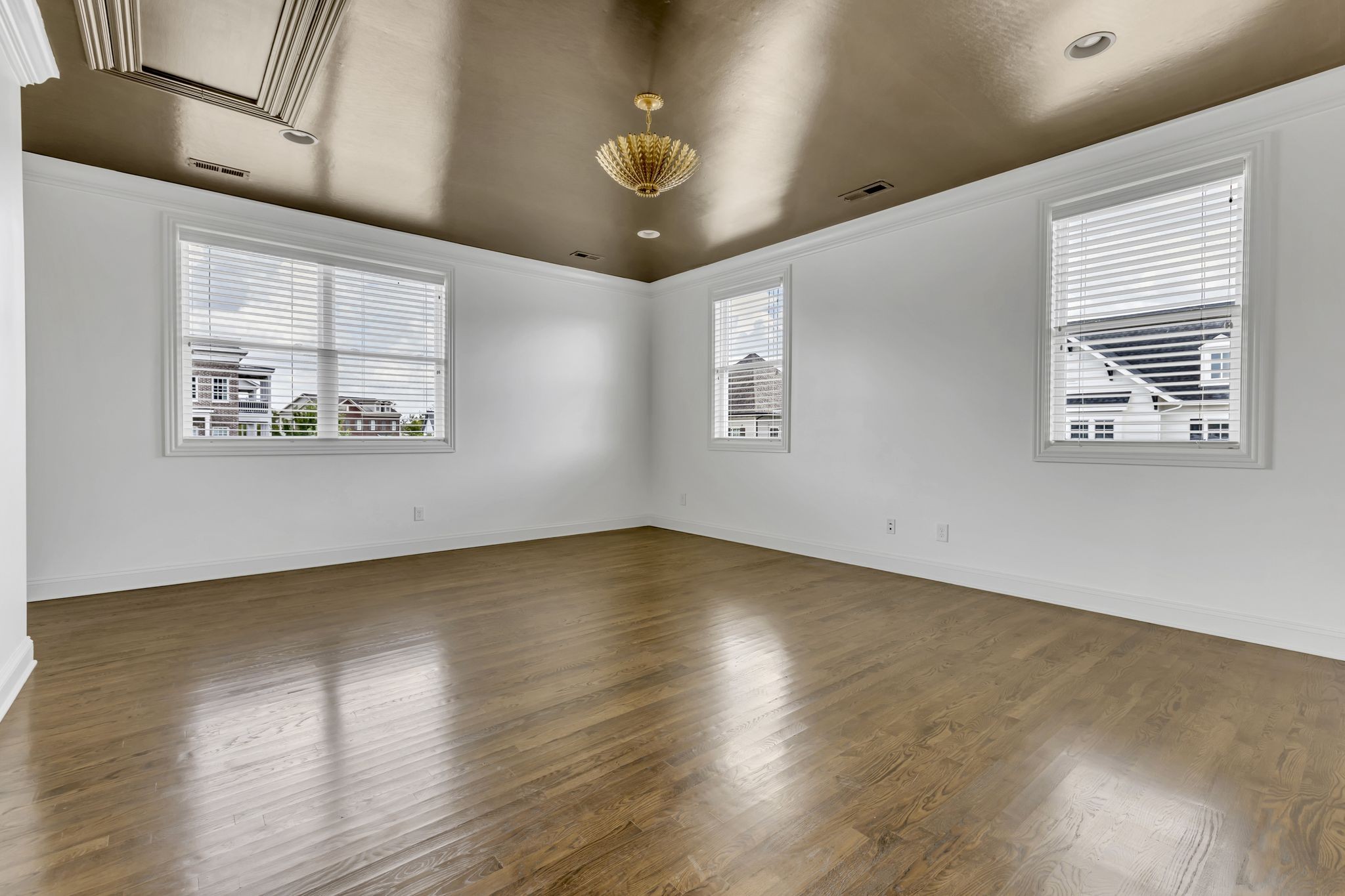 928 Jewell Ave