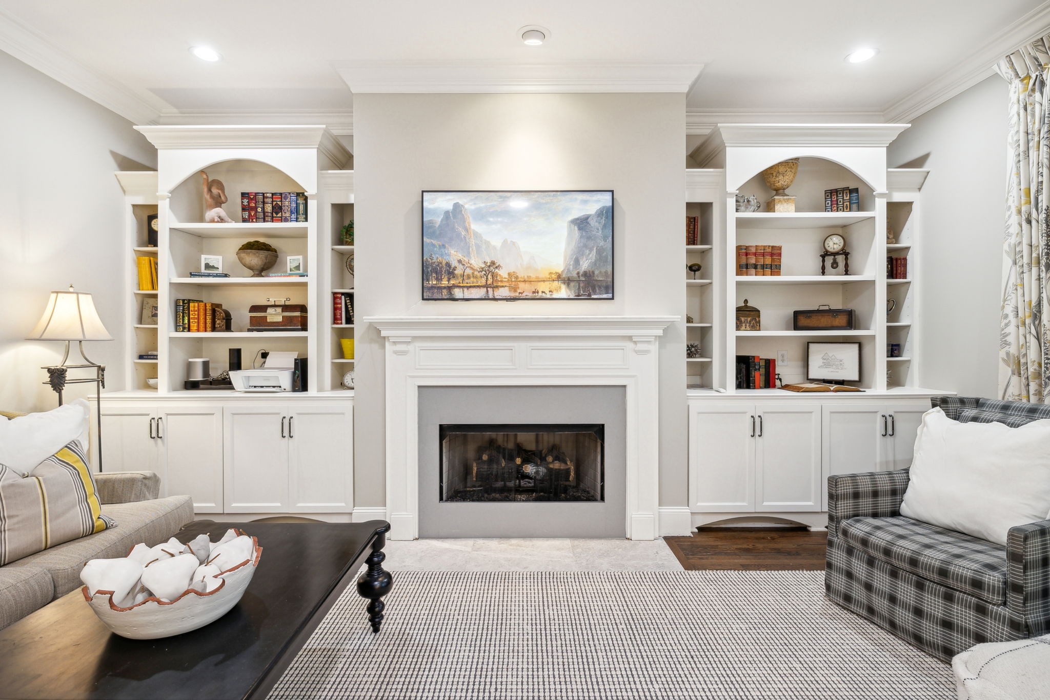 421 Wild Elm St