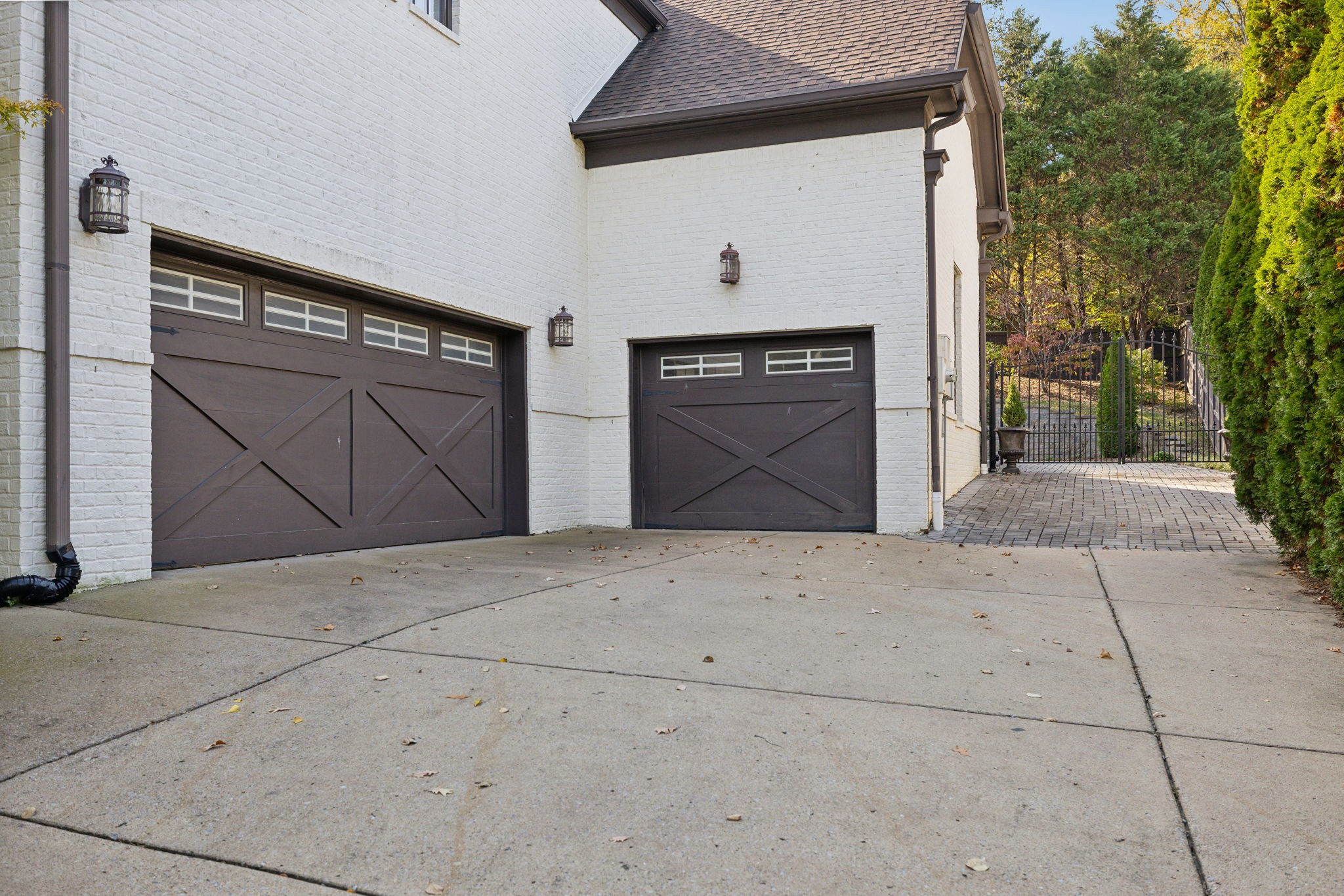 421 Wild Elm St