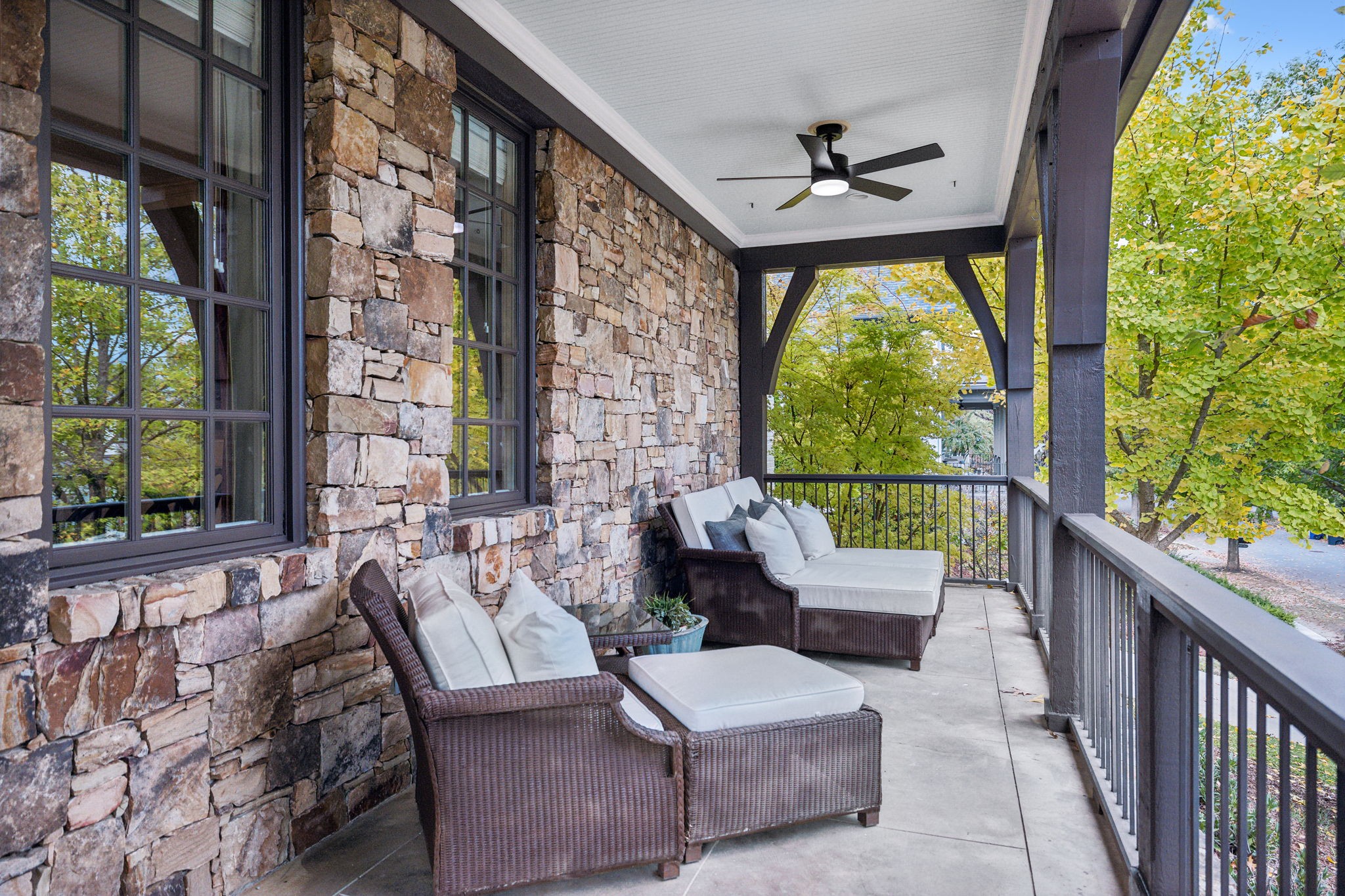 421 Wild Elm St