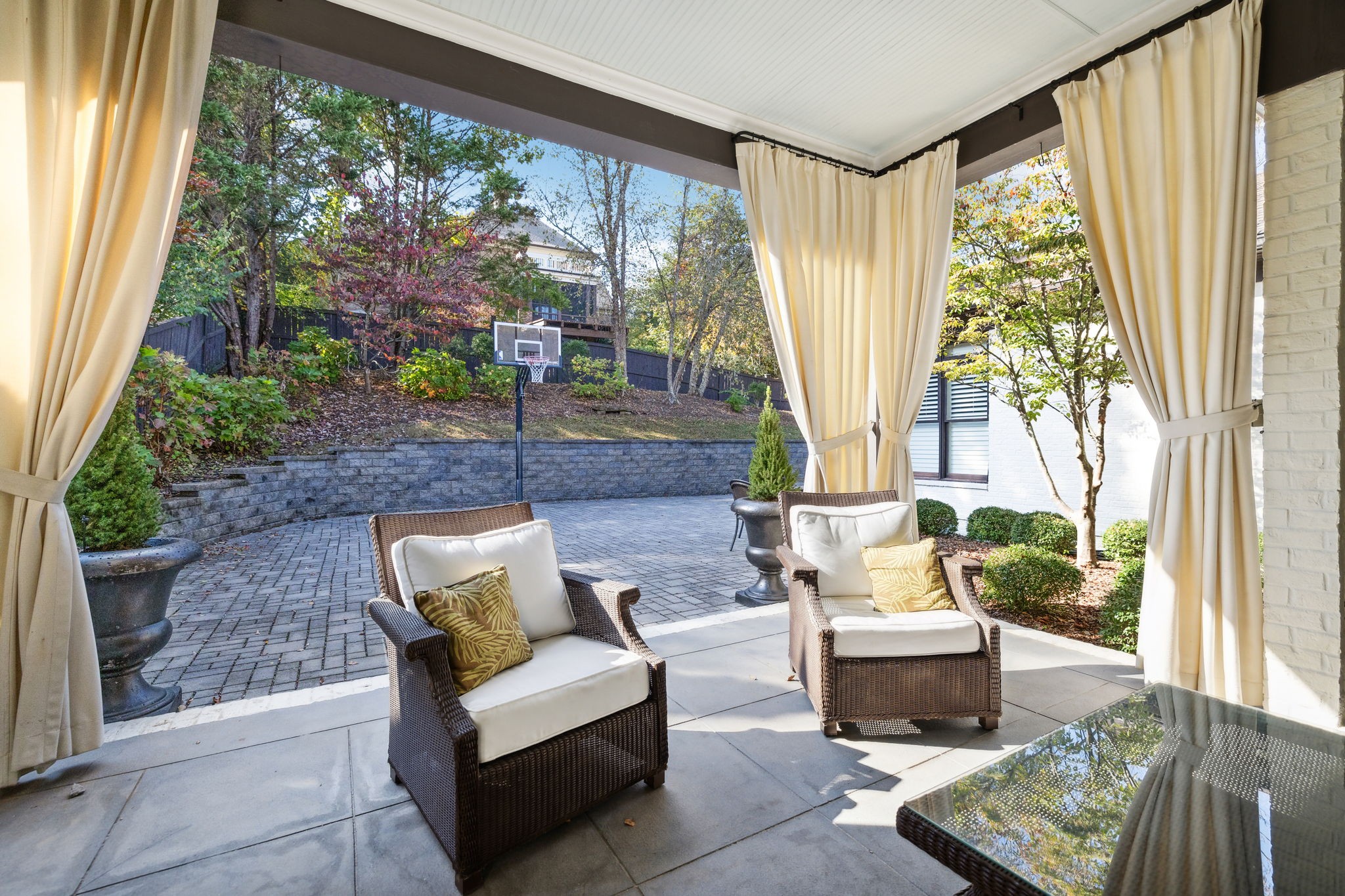 421 Wild Elm St
