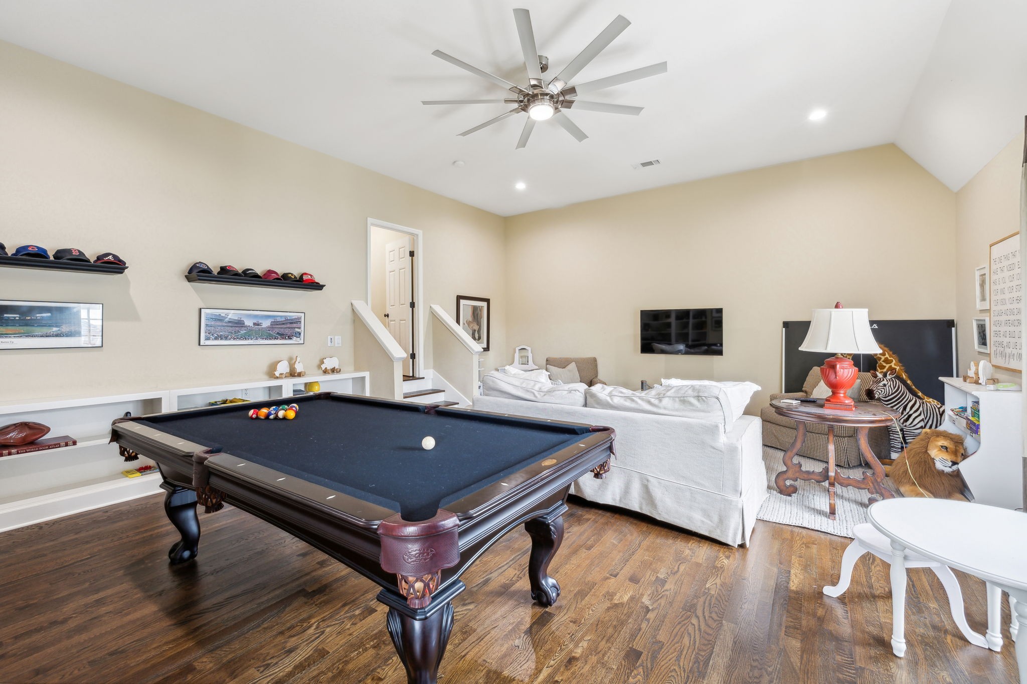 421 Wild Elm St