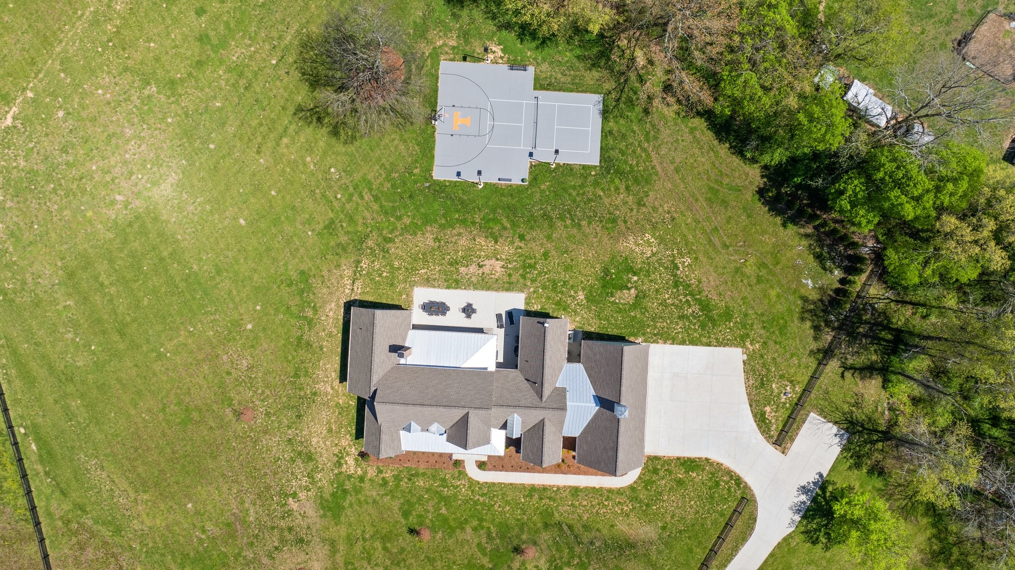 4000 Grace Creek Valley Ln