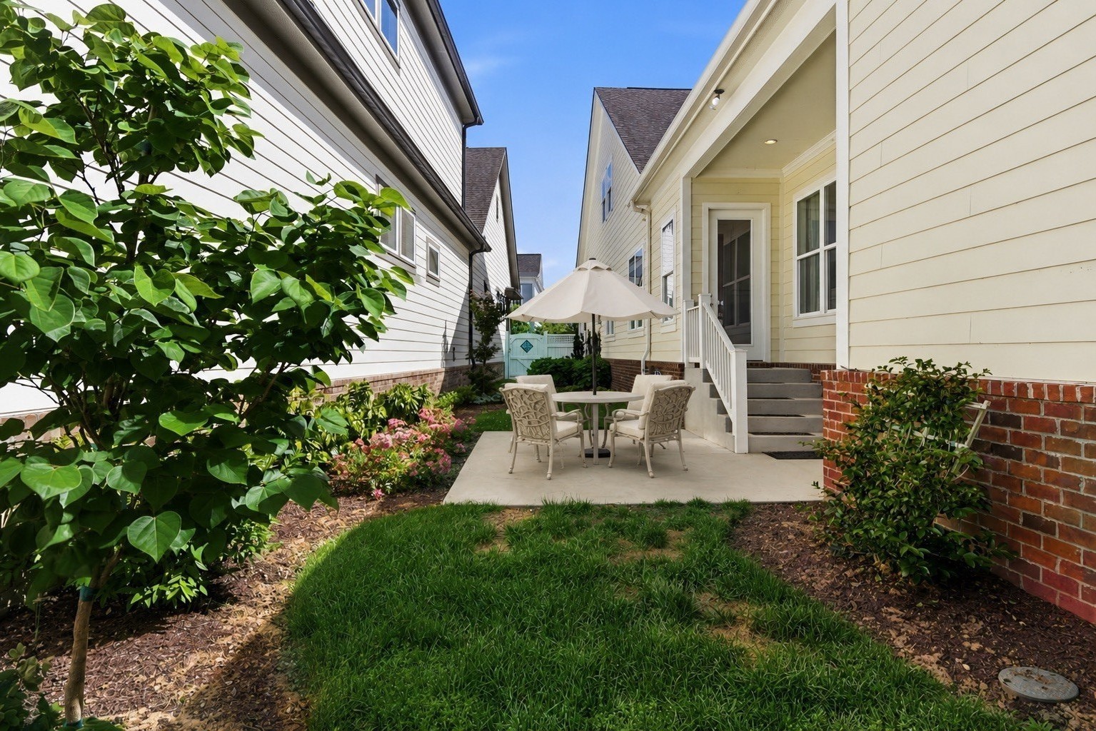 2012 Erwin St
