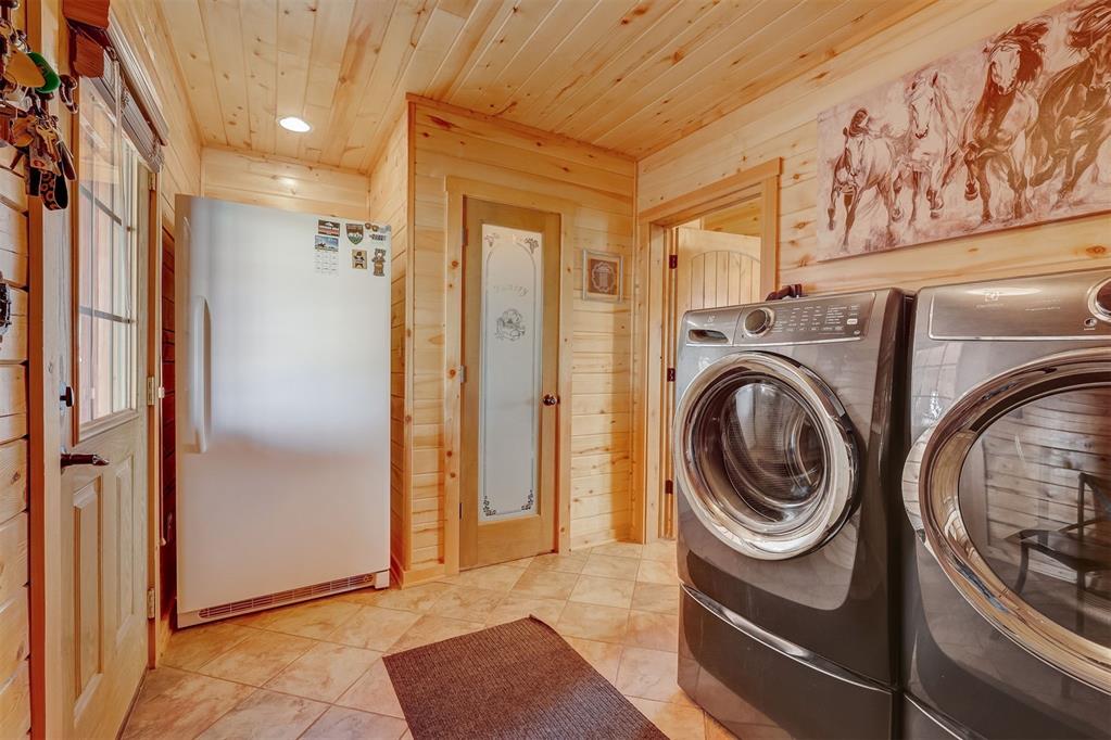 1422 County Street 2850