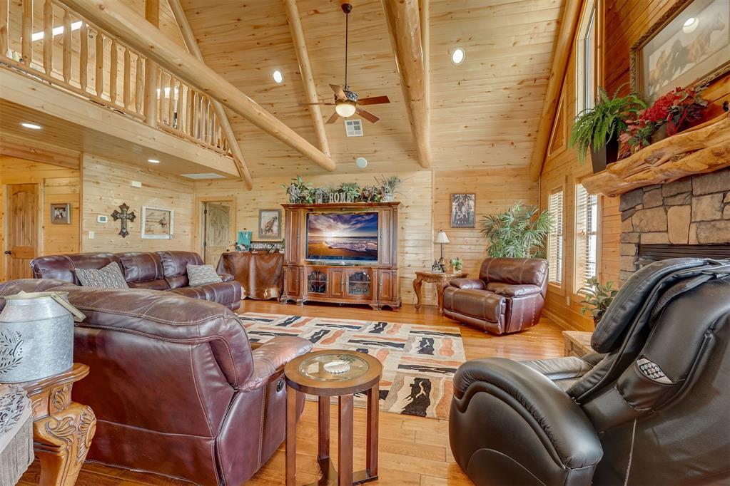 1422 County Street 2850