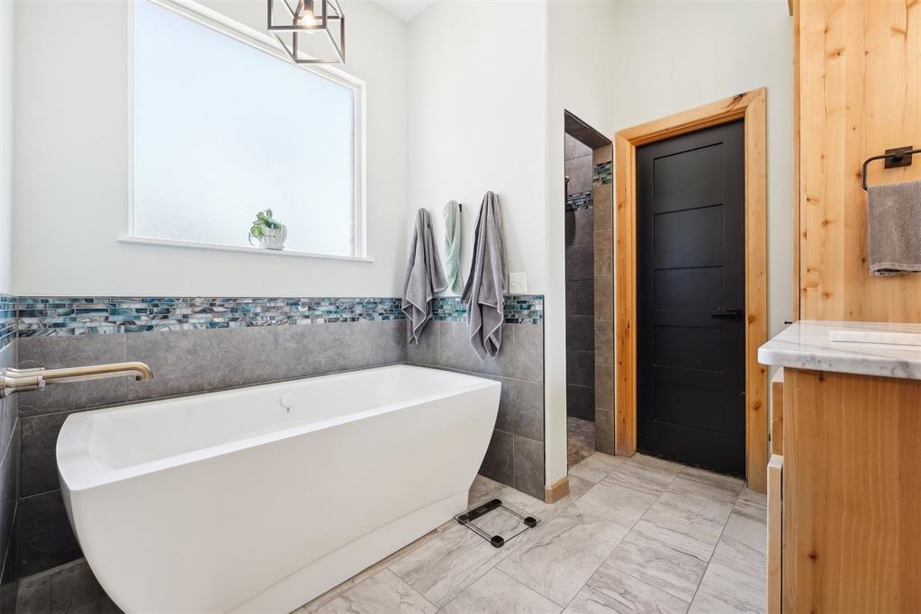 1230 County Street 2900