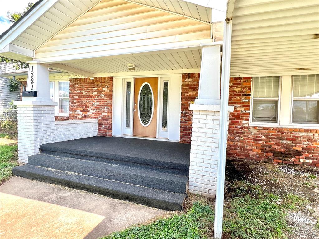 1321 W Arkansas Avenue