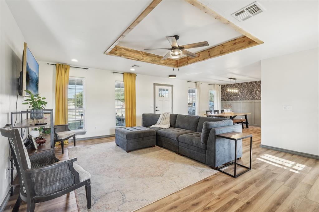 1510 Silver Oak