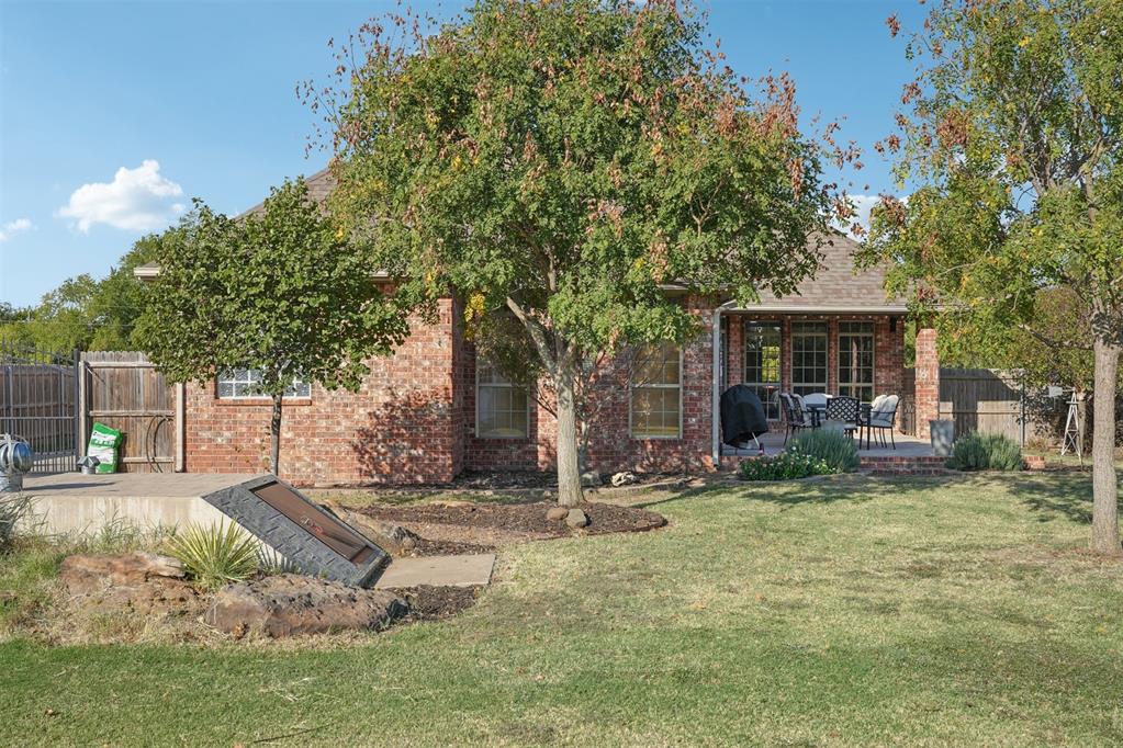 220 N V Avenue