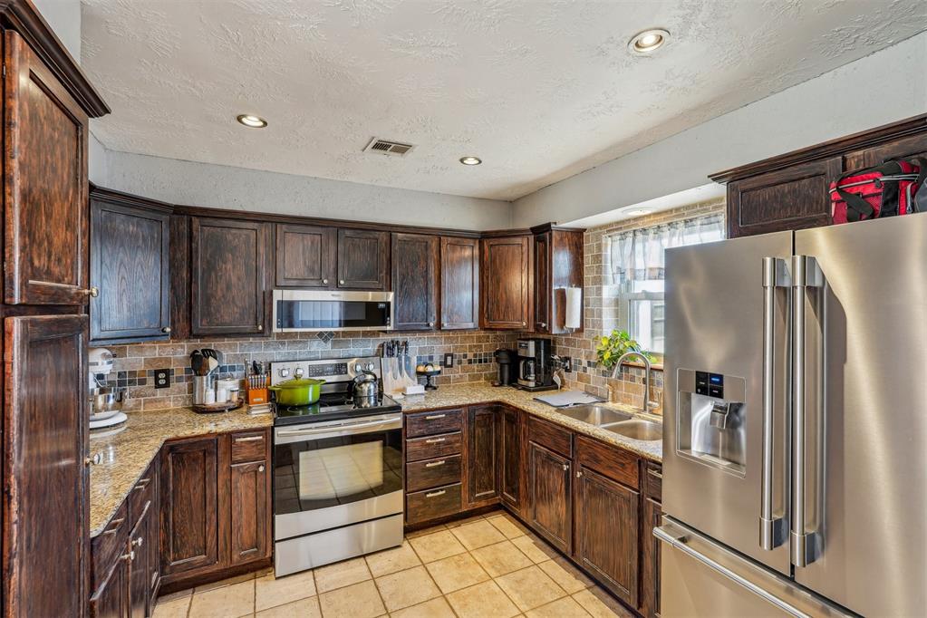 407 Casa Bello
