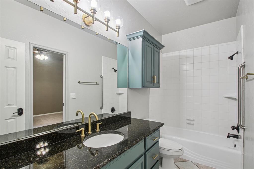 409 Heritage Green Road