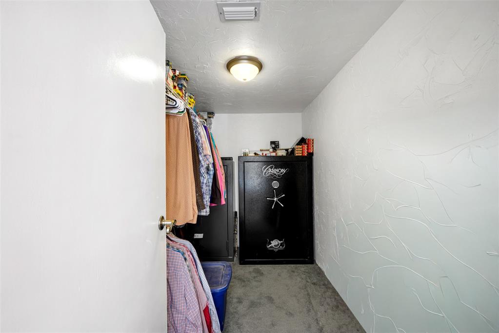 7920 N 2760