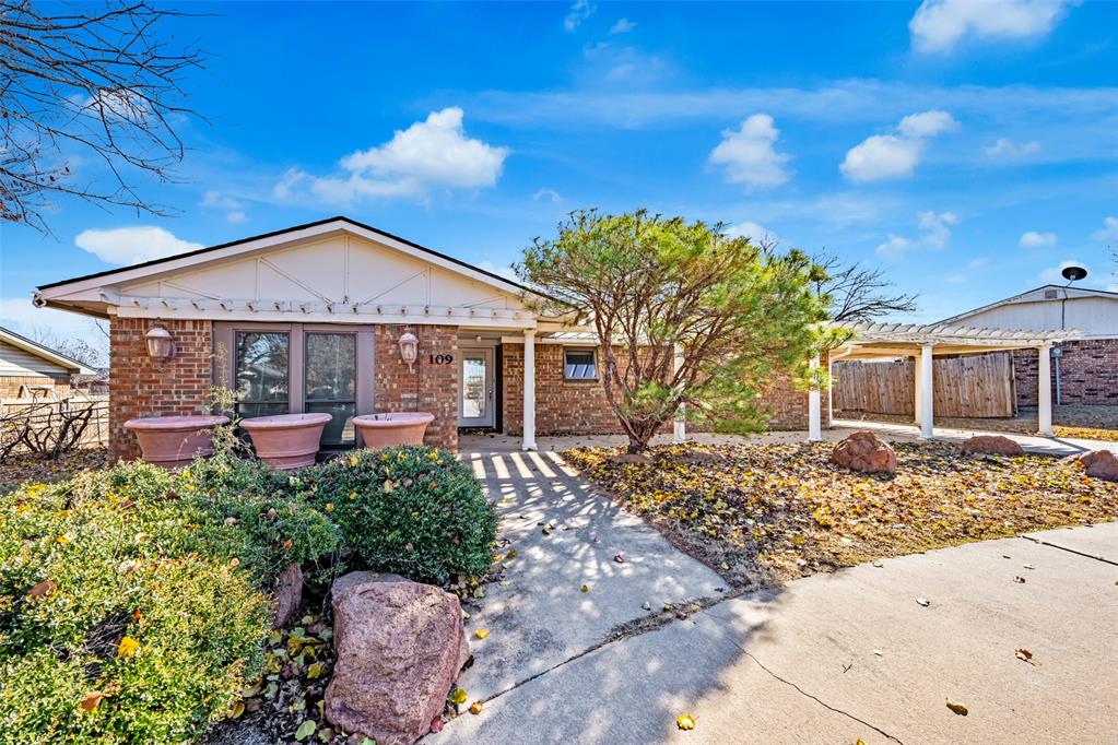 109 Sunny Lane