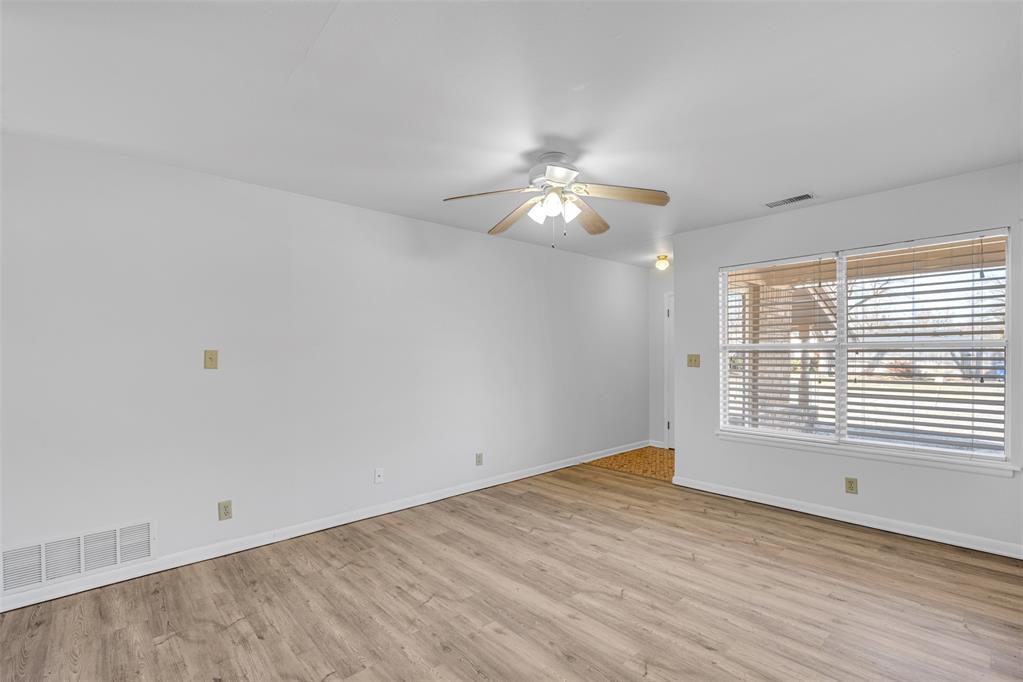 211 Sunny Lane