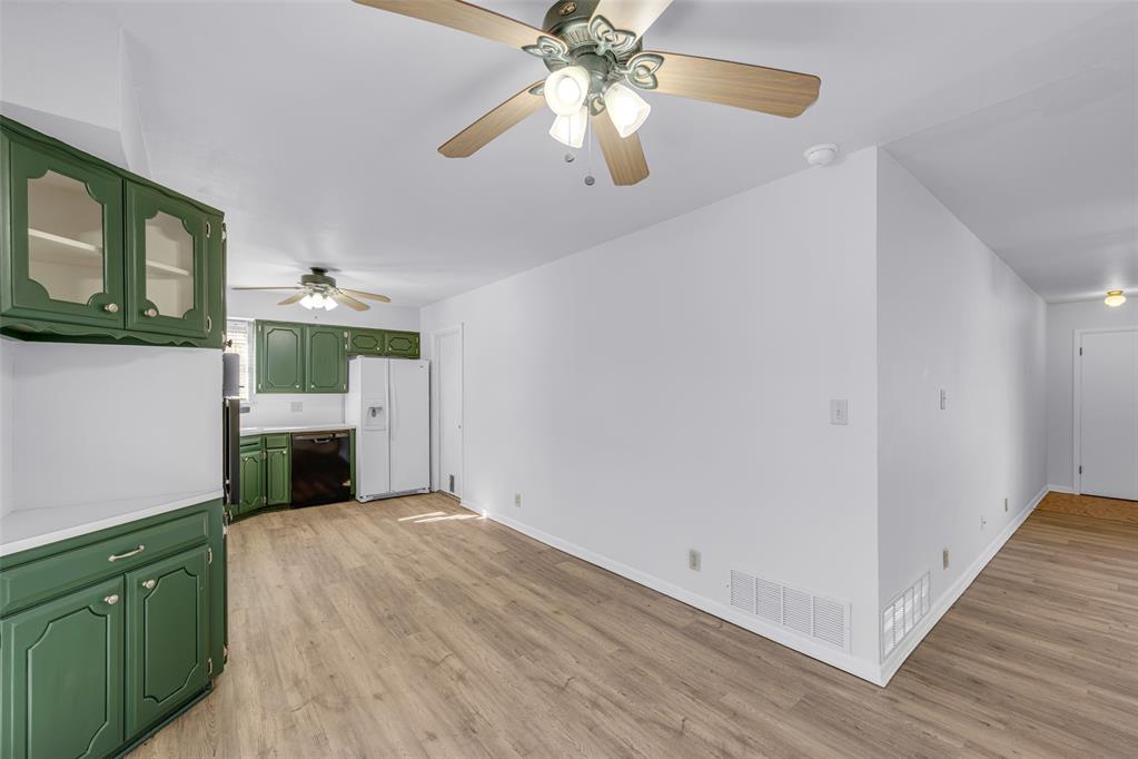 211 Sunny Lane