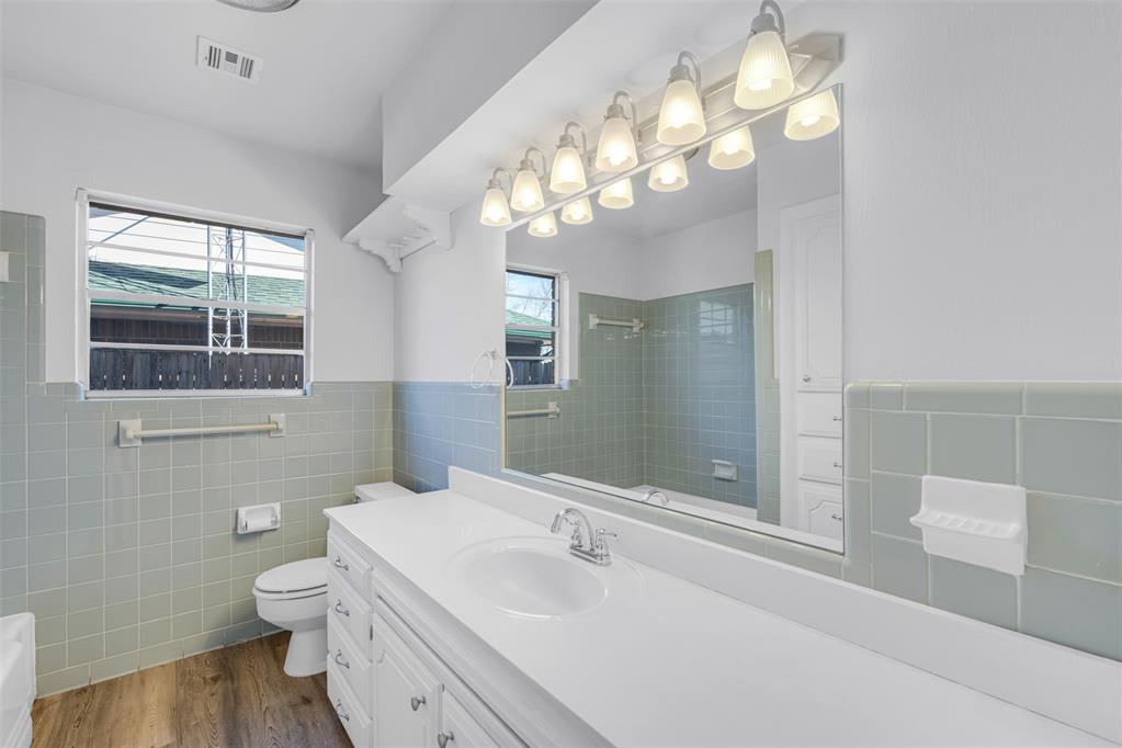 211 Sunny Lane