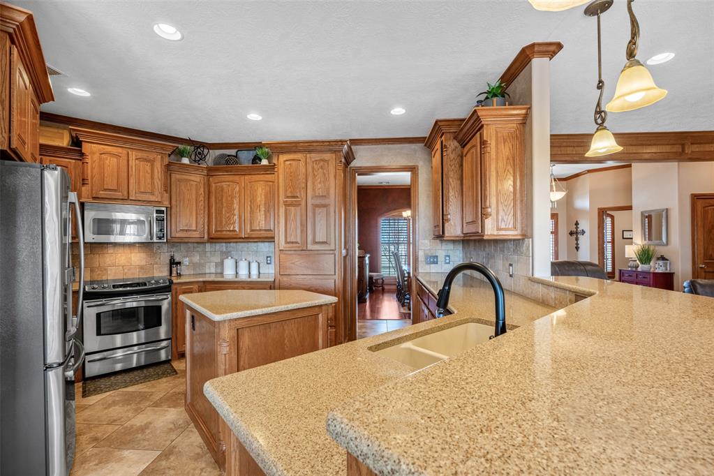 1883 County Street 2895