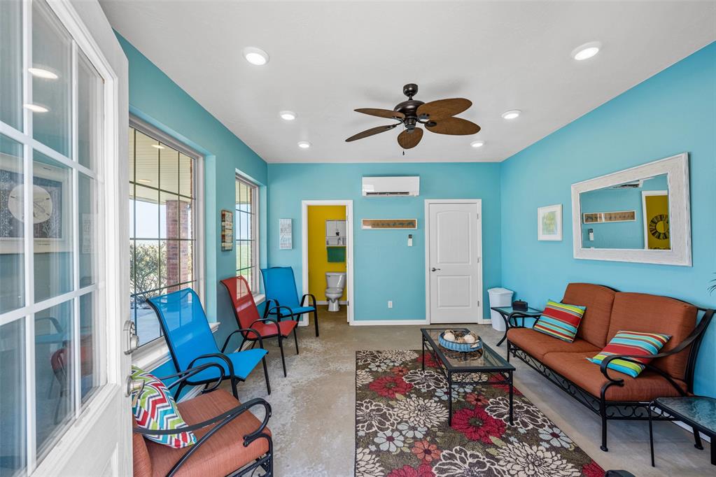 1883 County Street 2895