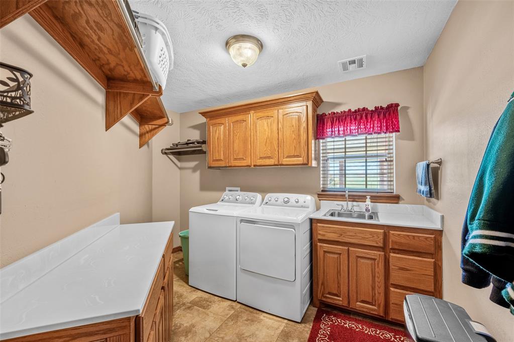 1883 County Street 2895